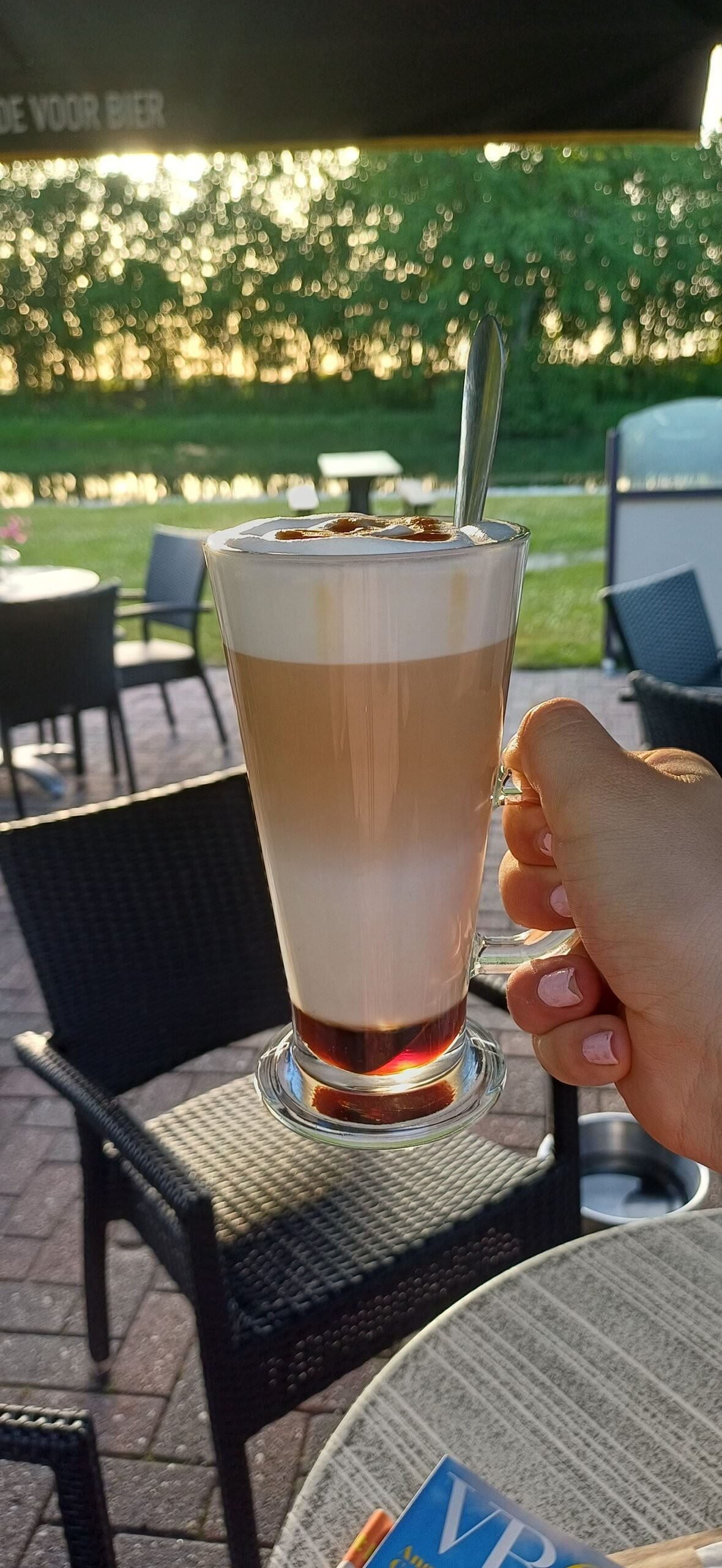 Koffie op terras hunze bulten drenthe